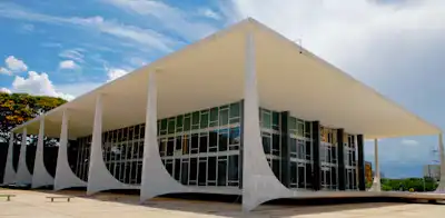contratam no modelo PJ em 2025